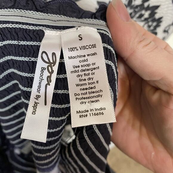 Goa Beachwear by Japna navy tie dyed striped stretchy crop top. size S - Picture 7 of 7